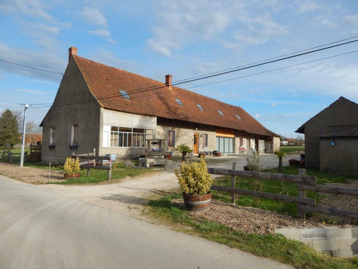 Gite Chez Marcel Et Bea La Chapelle-Saint-Sauveur  المظهر الخارجي الصورة